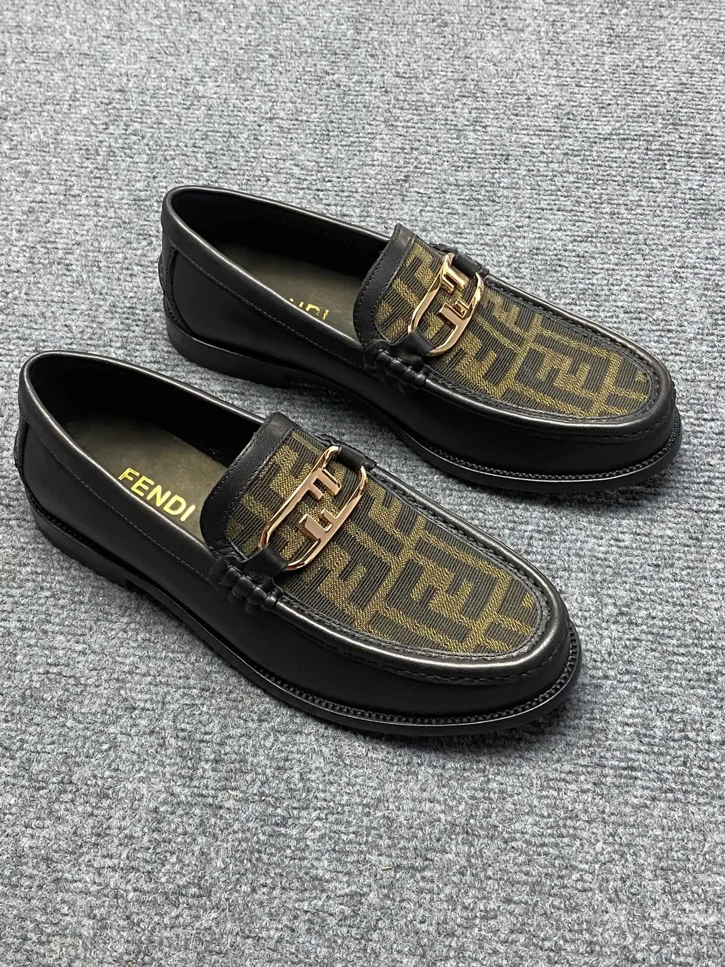 Men's Men's Shoes Men's Men's Shoes 💰900FENDI Fendi Men's Breathable and Comfortable Leather Shoes. Original development. The leather outsole is made of leather. Counters copy one to one. Imported counter cowhide. Imported water dyes cattle. 38 to 44. (45.46. can be ordered. 47.